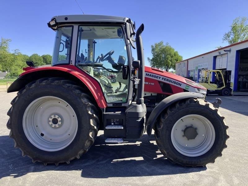 Massey Ferguson 5S.115 Tractor €71,150