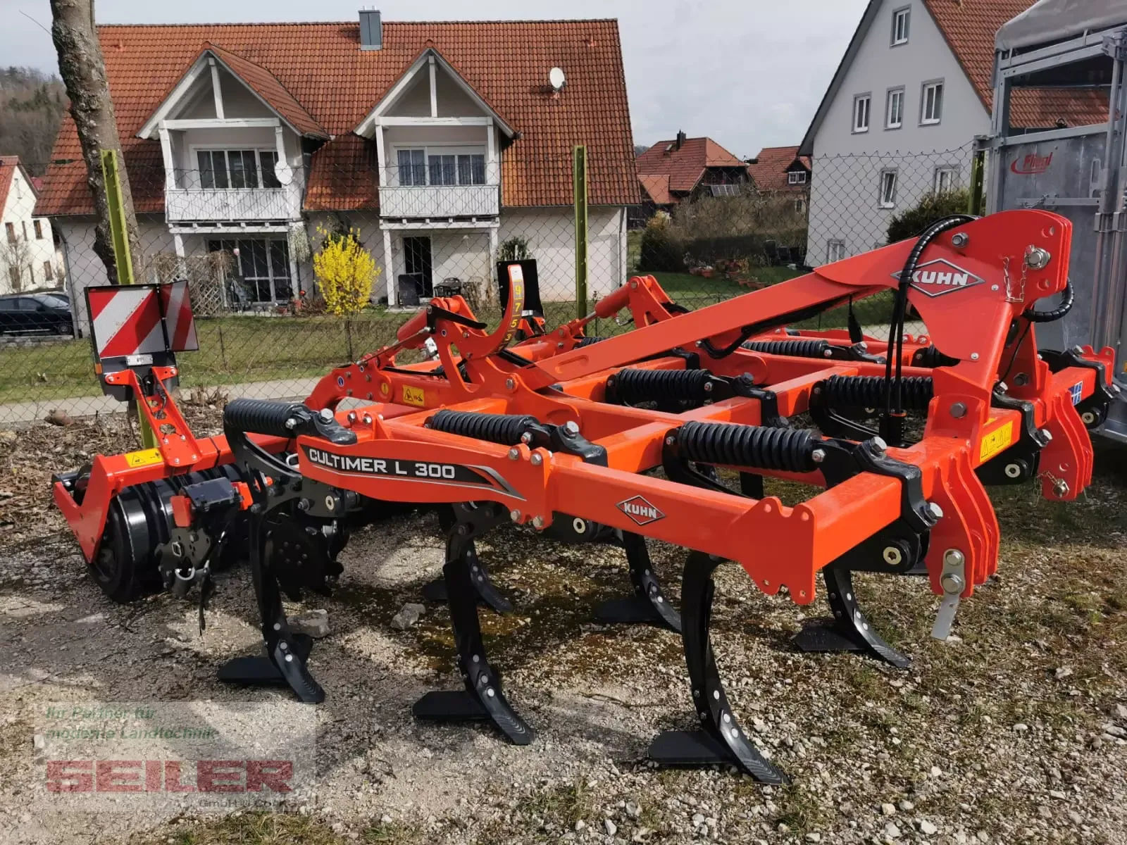 E-FARM: Kuhn Cultimer L 300 NSM - Grubber - id NIQBCJP - 19.319 € - Baujahr: 2024 - Deutschland