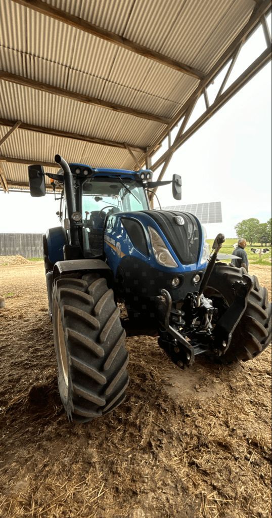 New Holland T7.210 Tractor €75,000