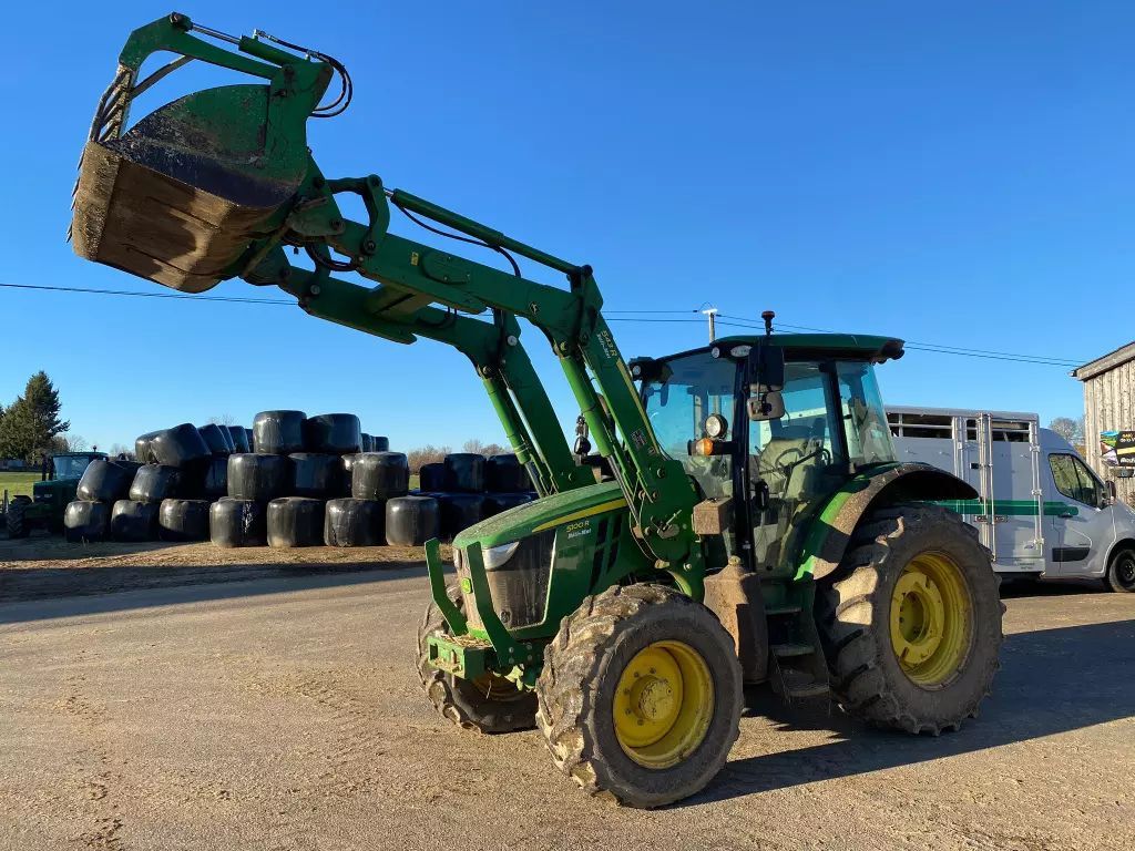 E-FARM: John Deere 5100 R - Tracteur - id UJ6TX7D - 55 000 € - Année: 2019 - Puissance du moteur (chevaux): 100,France