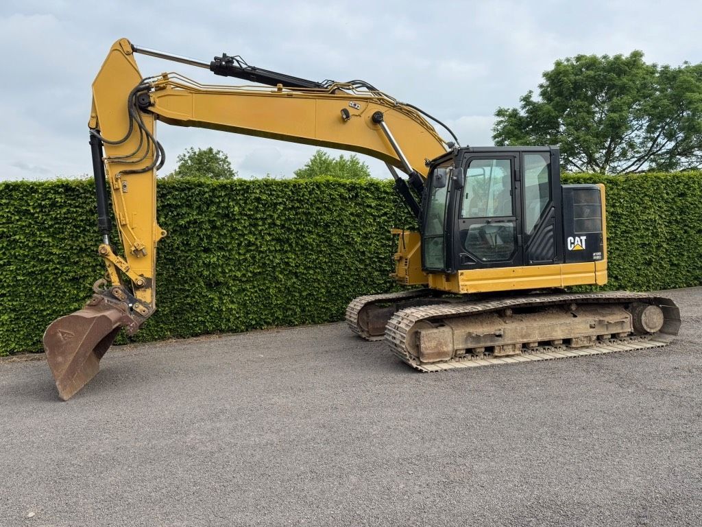 Caterpillar 325 fl cr Гусеничный экскаватор 45 000 €