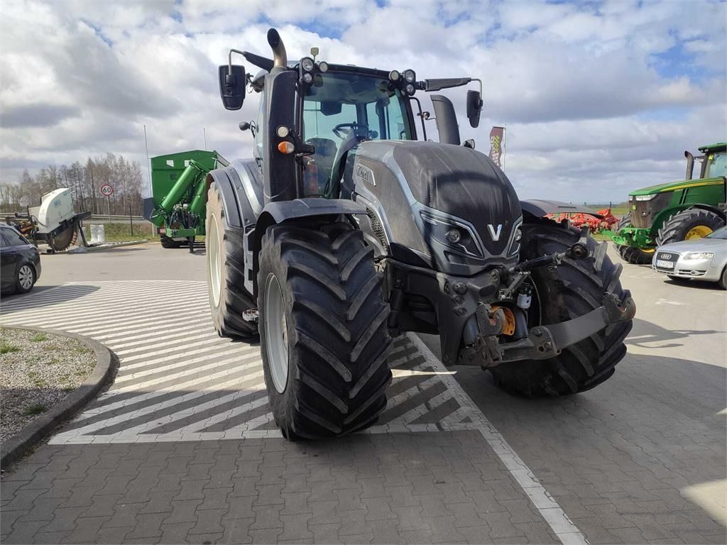 Valtra T 214 Трактор 79 810 €