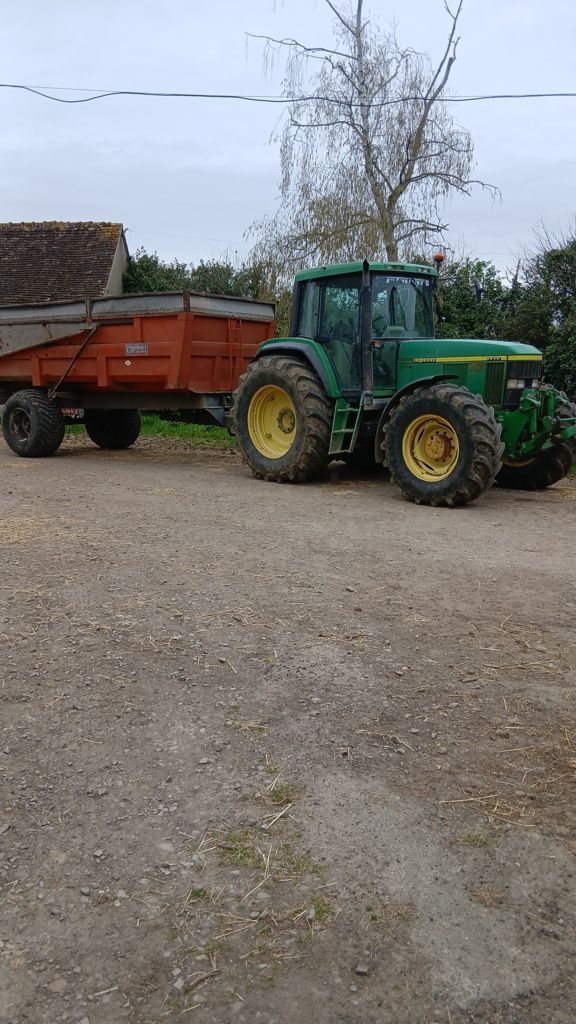 John Deere 6910 Traktor 26 000 €