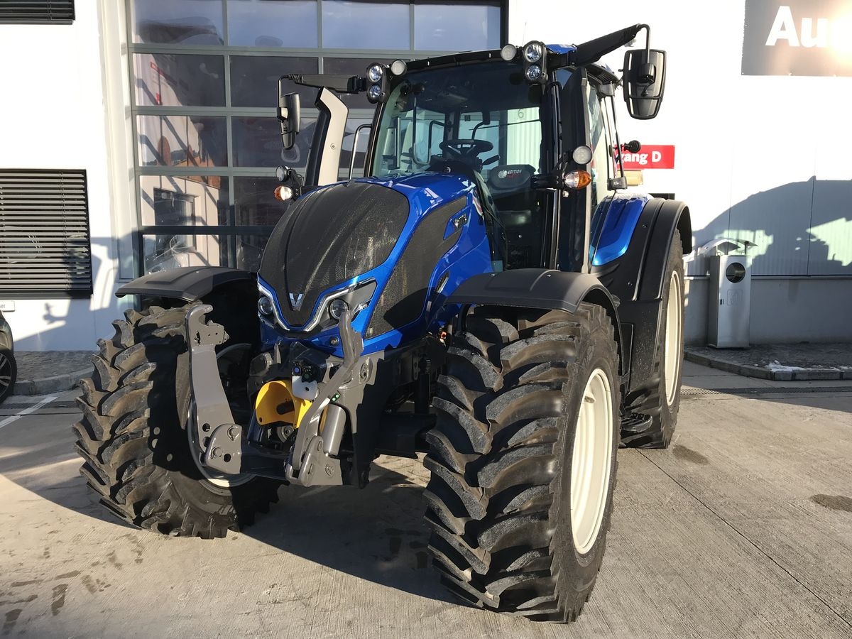 Valtra N175 tractor €137,500