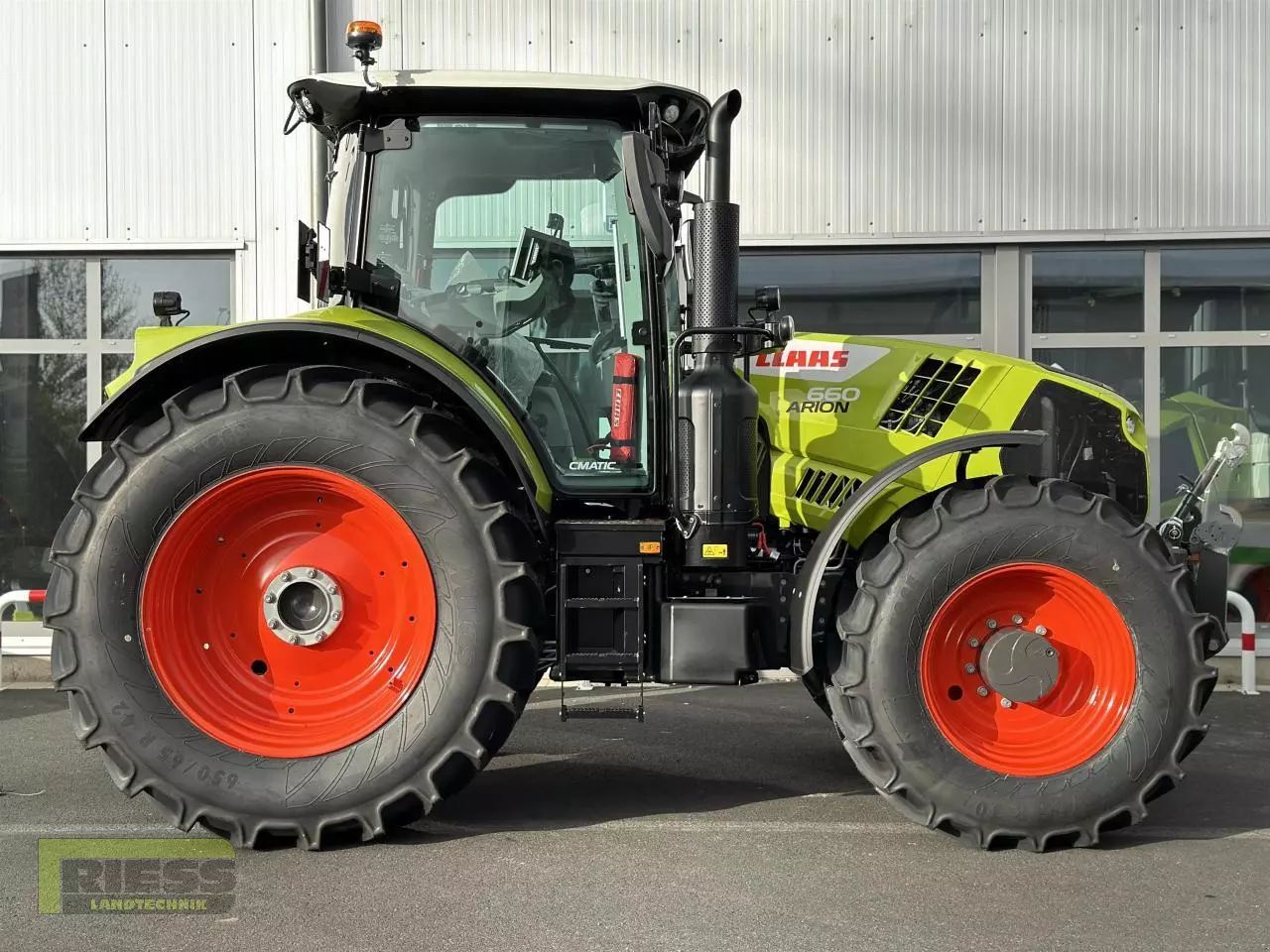 Claas Arion 660 CMATIC CEBIS Traktor 147.800 €