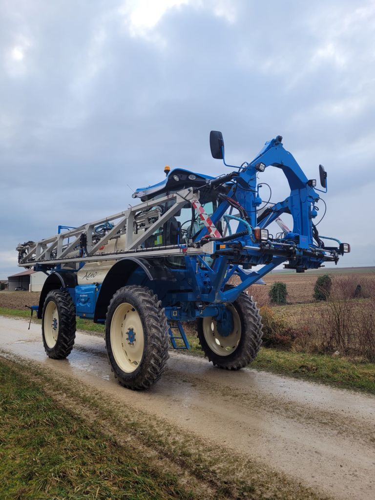 E-FARM: Matrot xenon stabilis - Pulvérisateur - id YFZTGNQ - 71 000 € - Année: 2014 - Lecture du nombre d'heure: 3 300,France