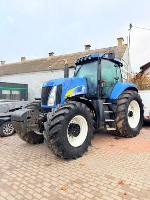New Holland T 8030 Traktor 39 896 €