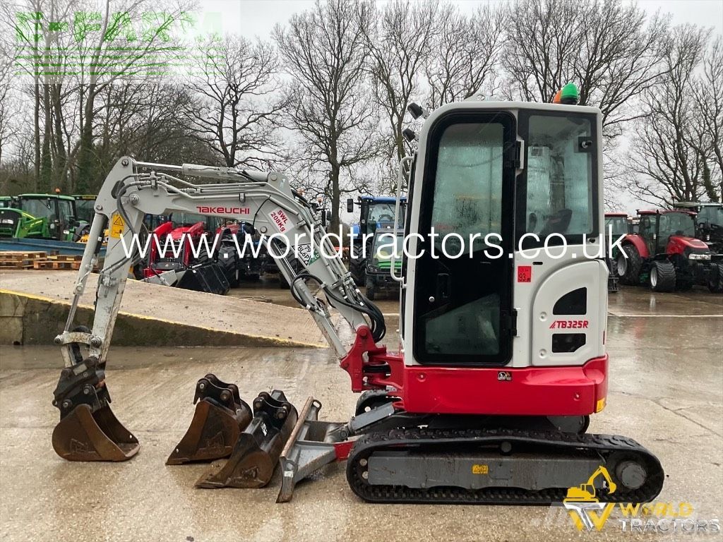 Takeuchi tb 325 r Minigraver 28.771 €