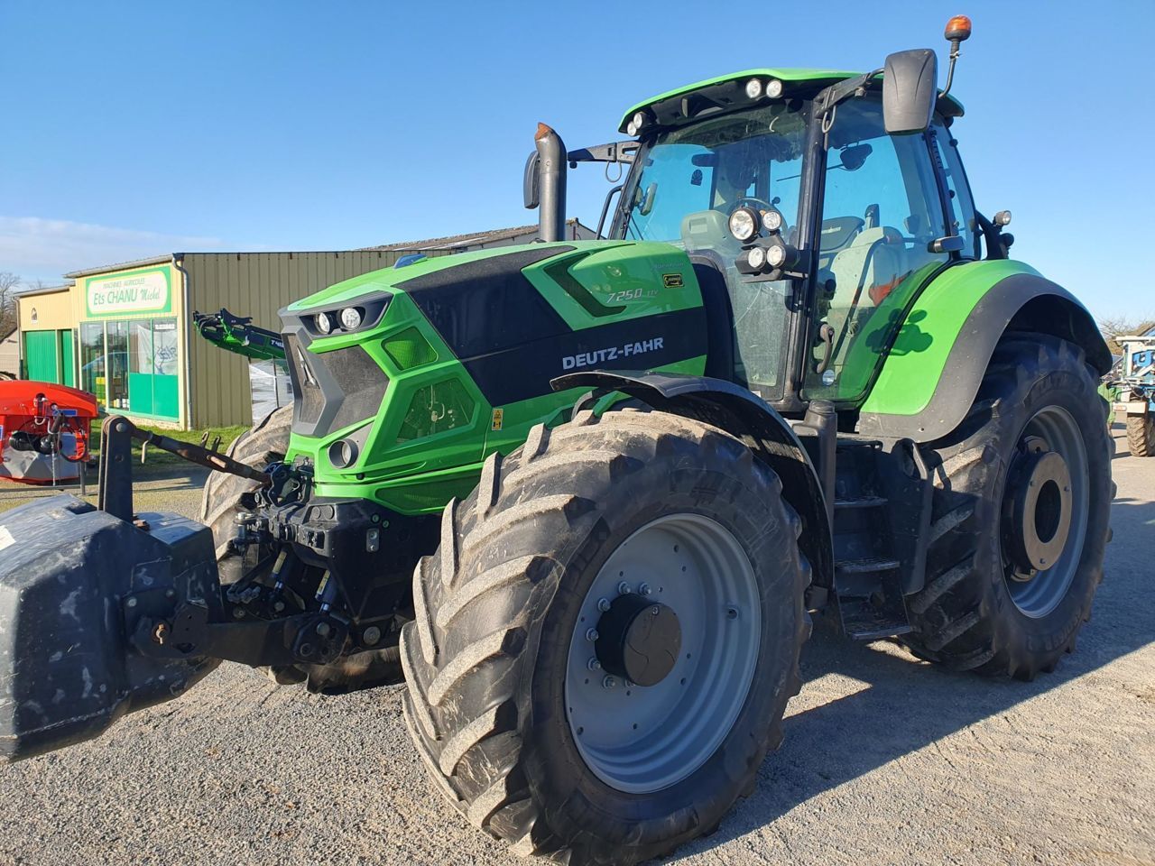 E-FARM: Deutz-Fahr Agrotron 7250 - Traktor - id EKC4K83 - 89.000 € - Baujahr: 2020 - Abgelesene Motorstunden: 3.150,Motorleistung (PS): 250,Frankreich