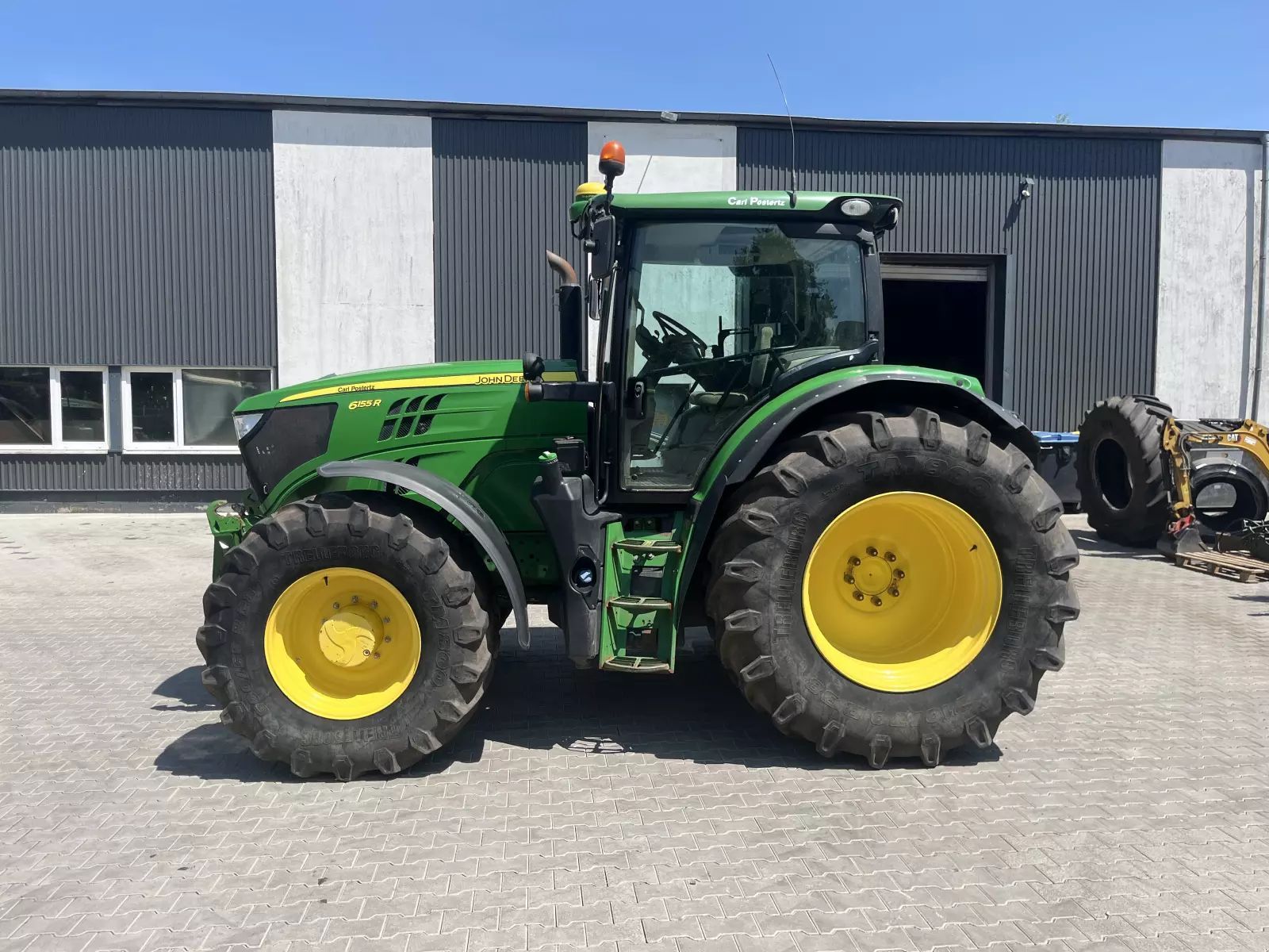 E-FARM: John Deere 6155 R - Tractor - id AW1USFU - €76,500 - Germany