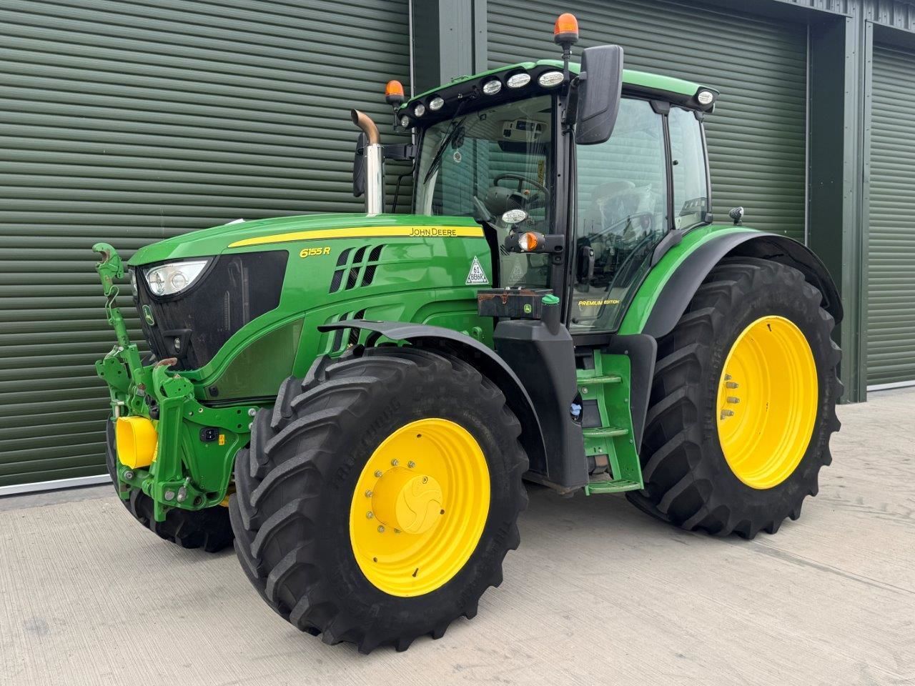 E-FARM: John Deere 6155 R - Tractor - id YZGLWTY - 104.256 EUR - Anul: 2021 - Citeste ore: 2.981,Muterea motorului: 155,Regatul Unit
