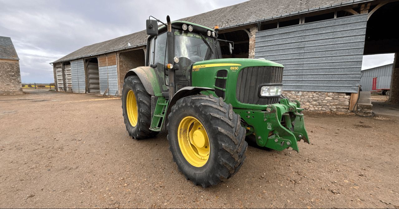 John Deere 6930 Premium Tractor €49,000