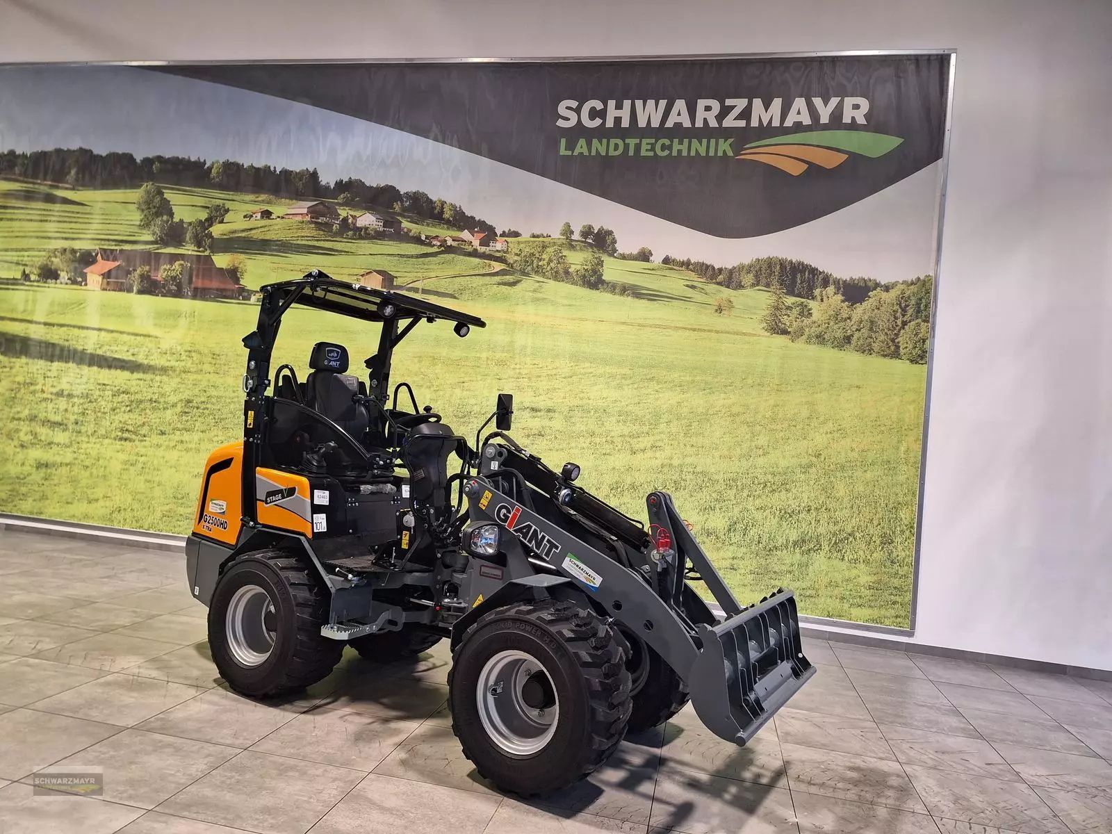 E-FARM: Giant g2500 x-tra hd - Chargeuse à roues téléguidée - id NIZMQ8N - 40 750 € - Année: 2023 - Puissance du moteur (chevaux): 26,Autriche