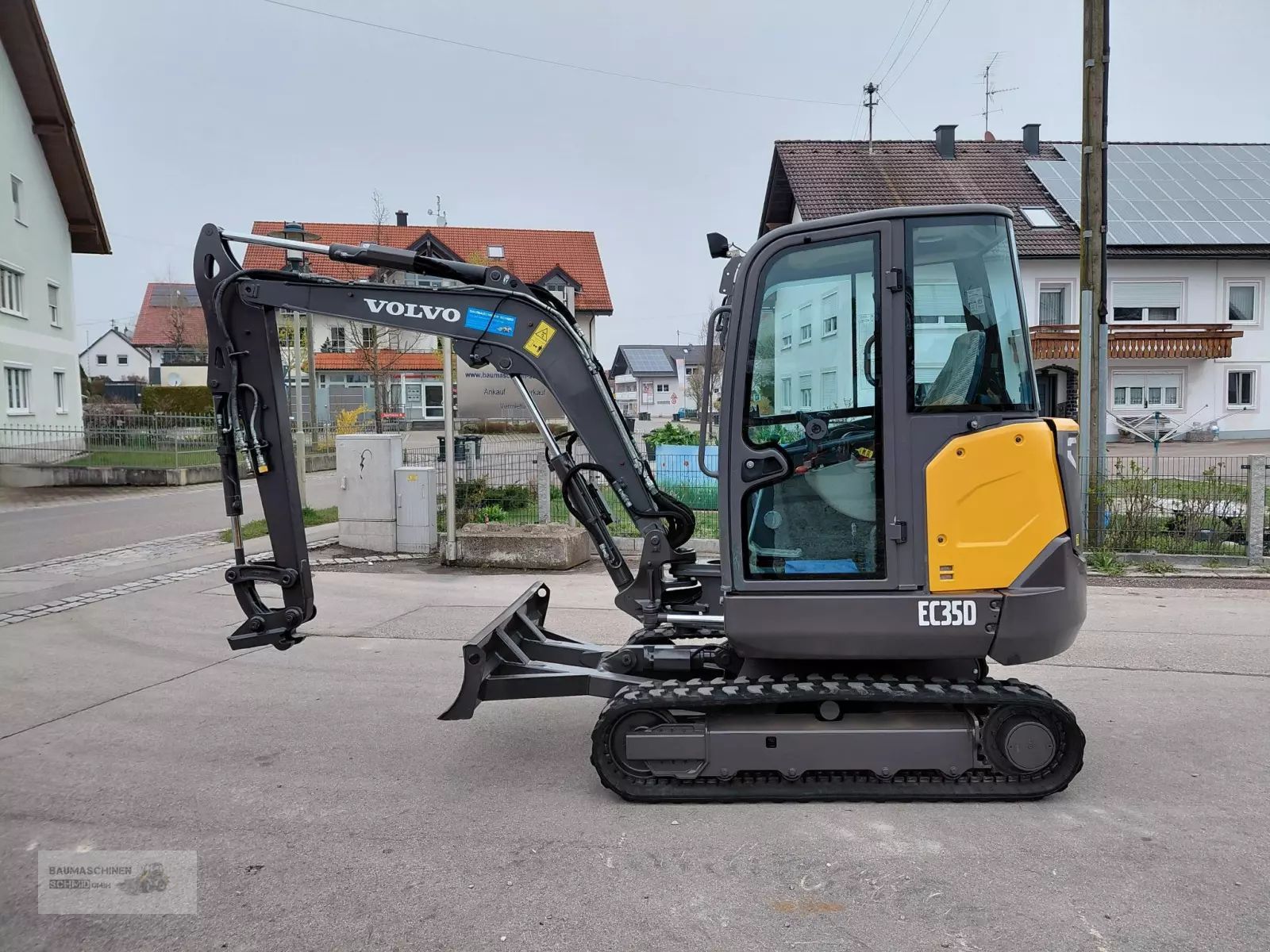 VOLVO ec 35 Mini excavator €23,500