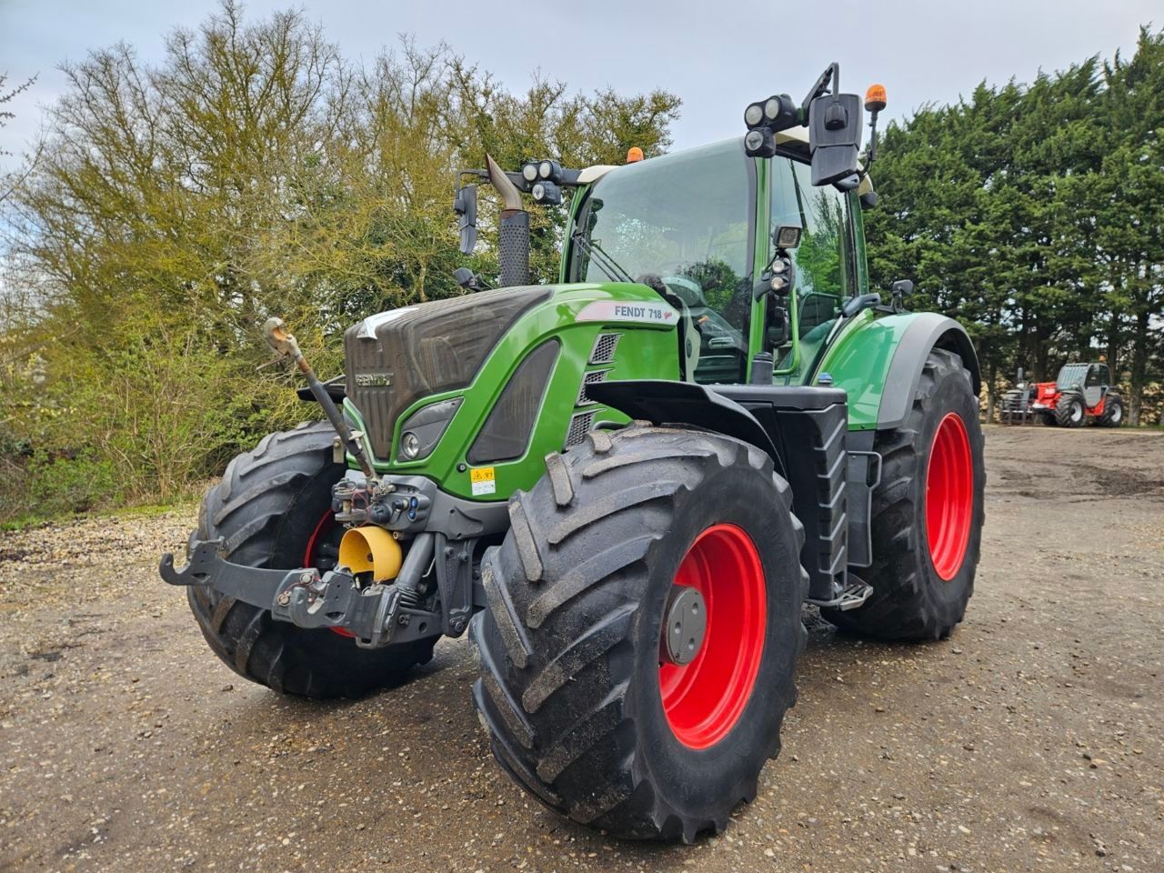 Fendt 718 Vario Tractor €79,338