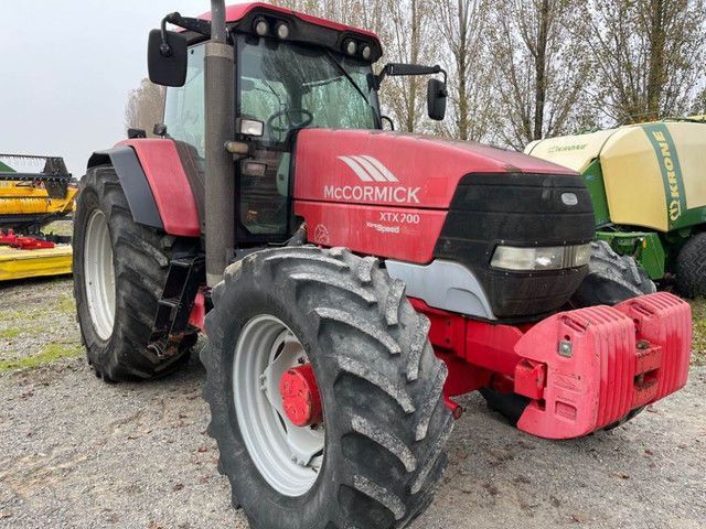 E-FARM: mccormick-deering xtx 200 - Tractor - id ZDCD88A - €39,000 - Year of construction: 2007 - Engine hours: 8,666,Engine power (HP): 212,Italy
