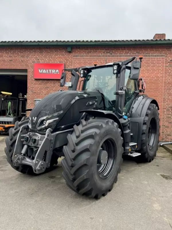 E-FARM: Valtra Q265 - Tractor - id 4VC23Z2 - €175,000 - Year of construction: 2024 - Engine hours: 771,Germany