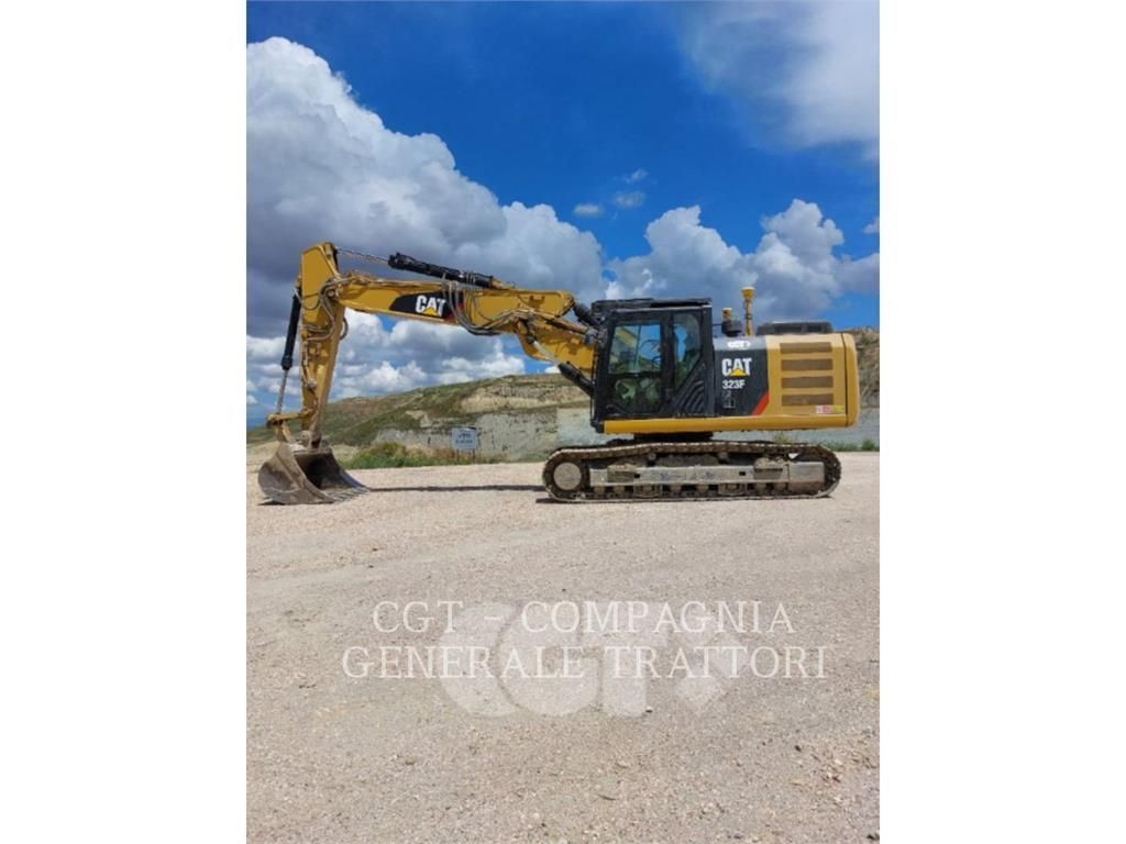 Caterpillar 323f Excavadora de orugas 110.500 €