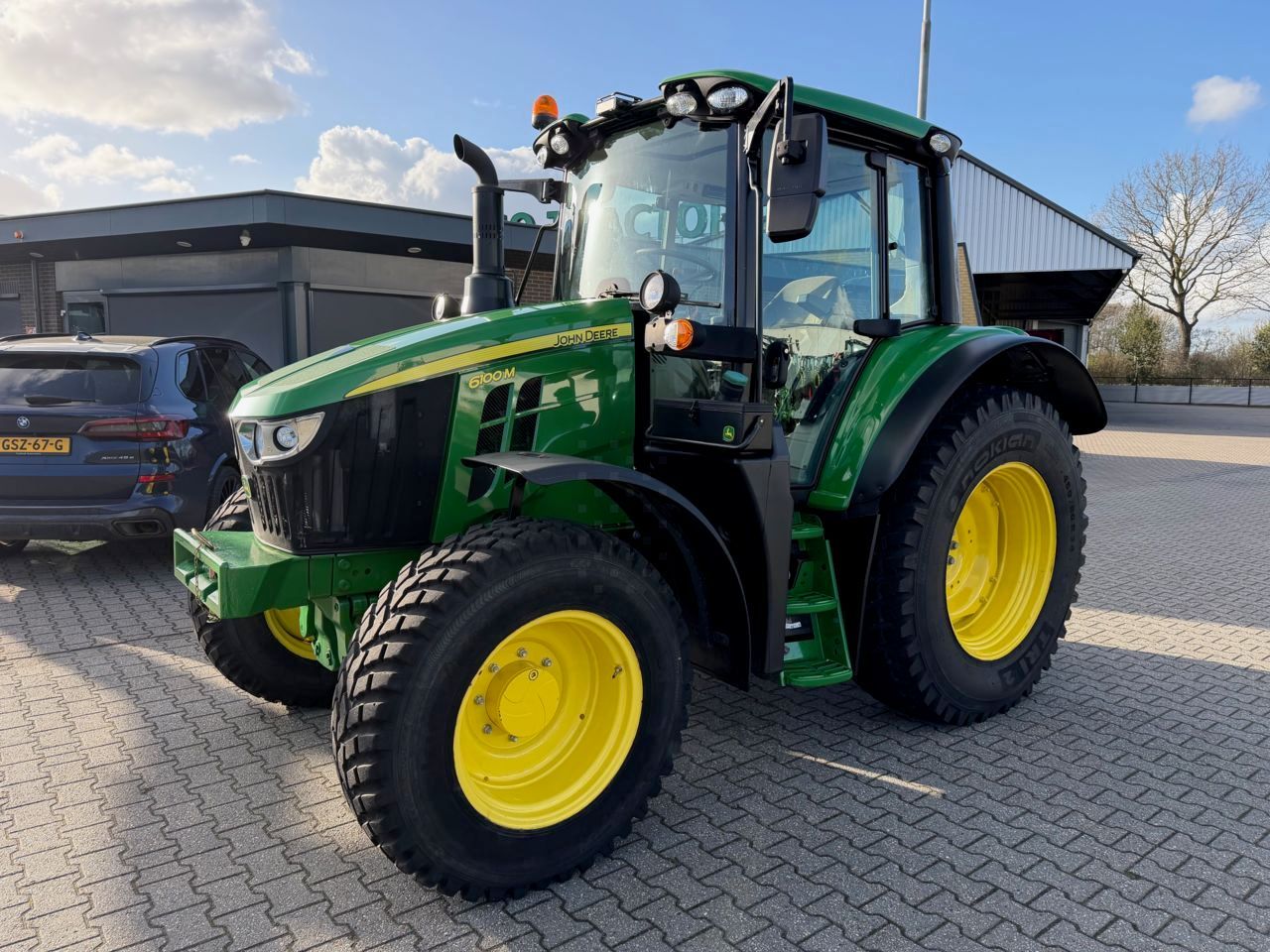 John Deere 6100 M Tractor €77,500