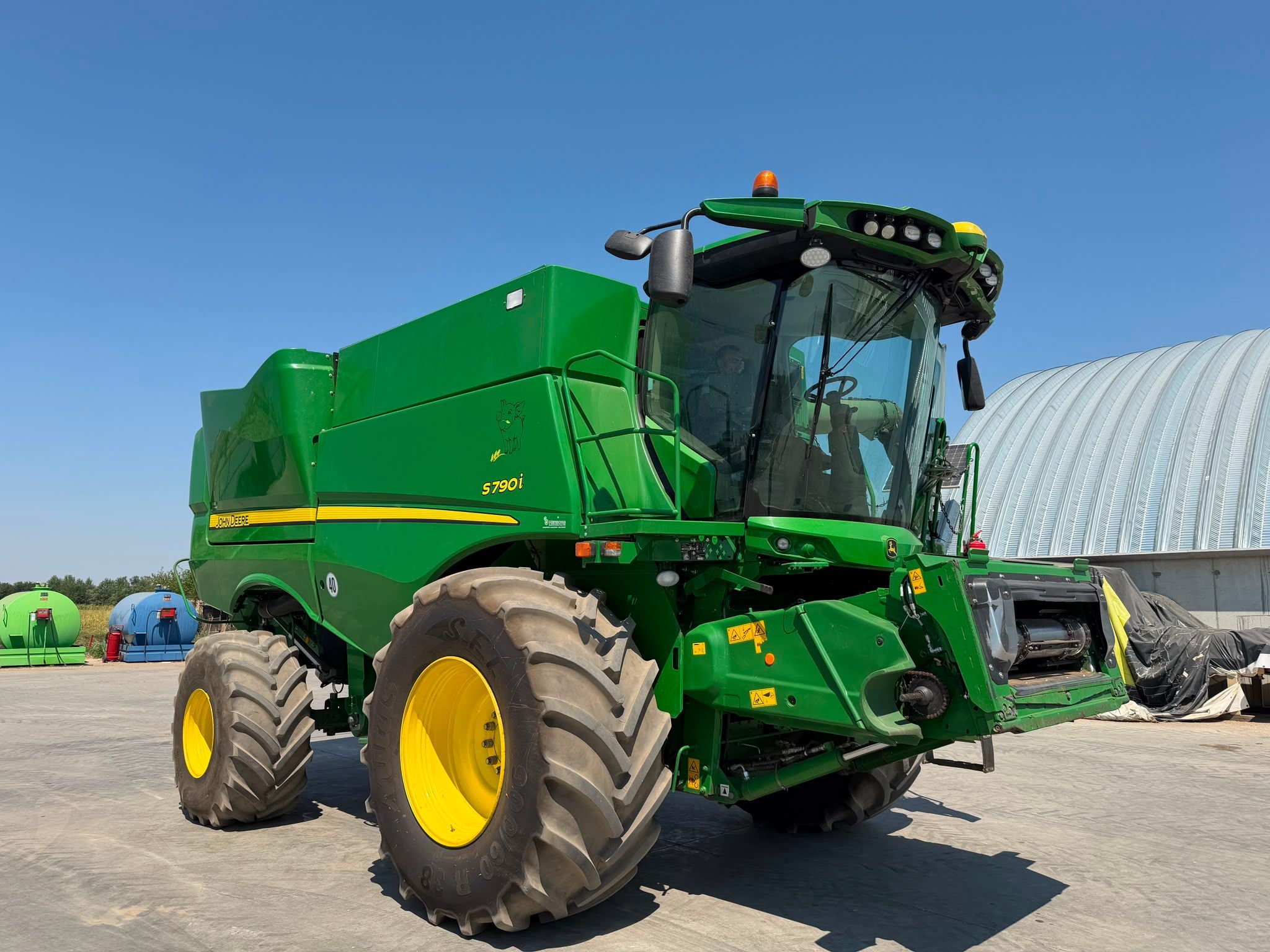 John Deere S 790 Combine harvester