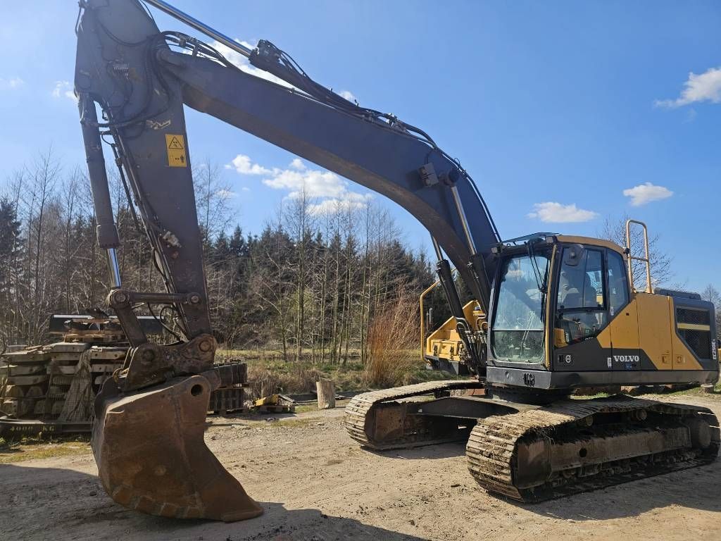 VOLVO ec 250 el Crawler excavator €64,630