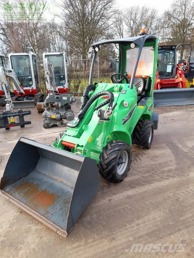 Avant 528 Ładowacz gospodarczy 30 550 €