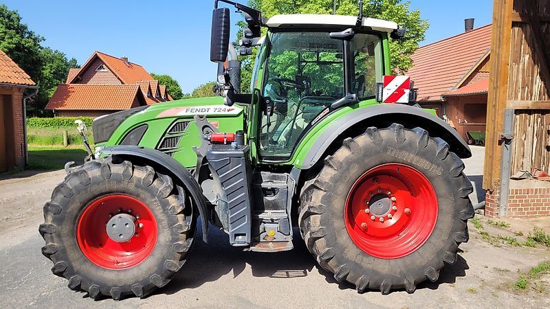 Fendt 724 Vario Profi Plus Tractor €130,000