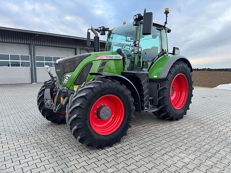 Fendt 724 Vario Profi Plus Traktor 126 000 €