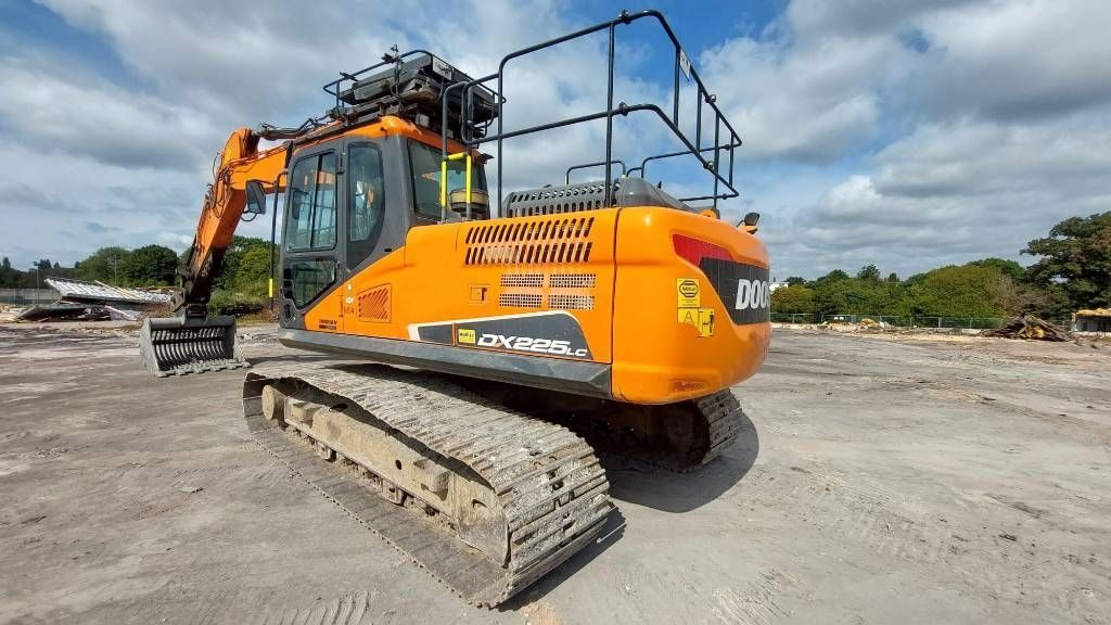 Doosan dx 225 lc Excavadora de orugas 62.033 €