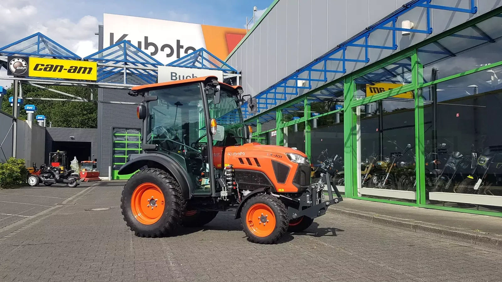 E-FARM: Kubota lx401 cab - Trattore - id EMNXUUY - 41.400 € - Anno di costruzione: 2025 - Ore: 1,Potenza del motore: 40,Germania