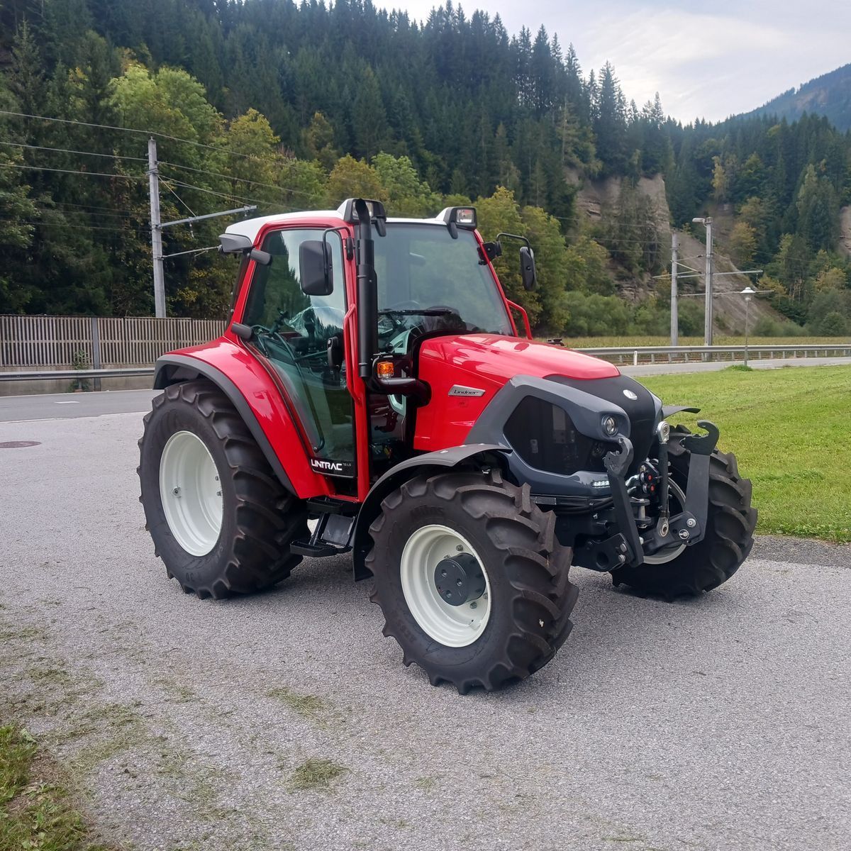Lindner Lintrac 75 LS Traktor 67 000 €