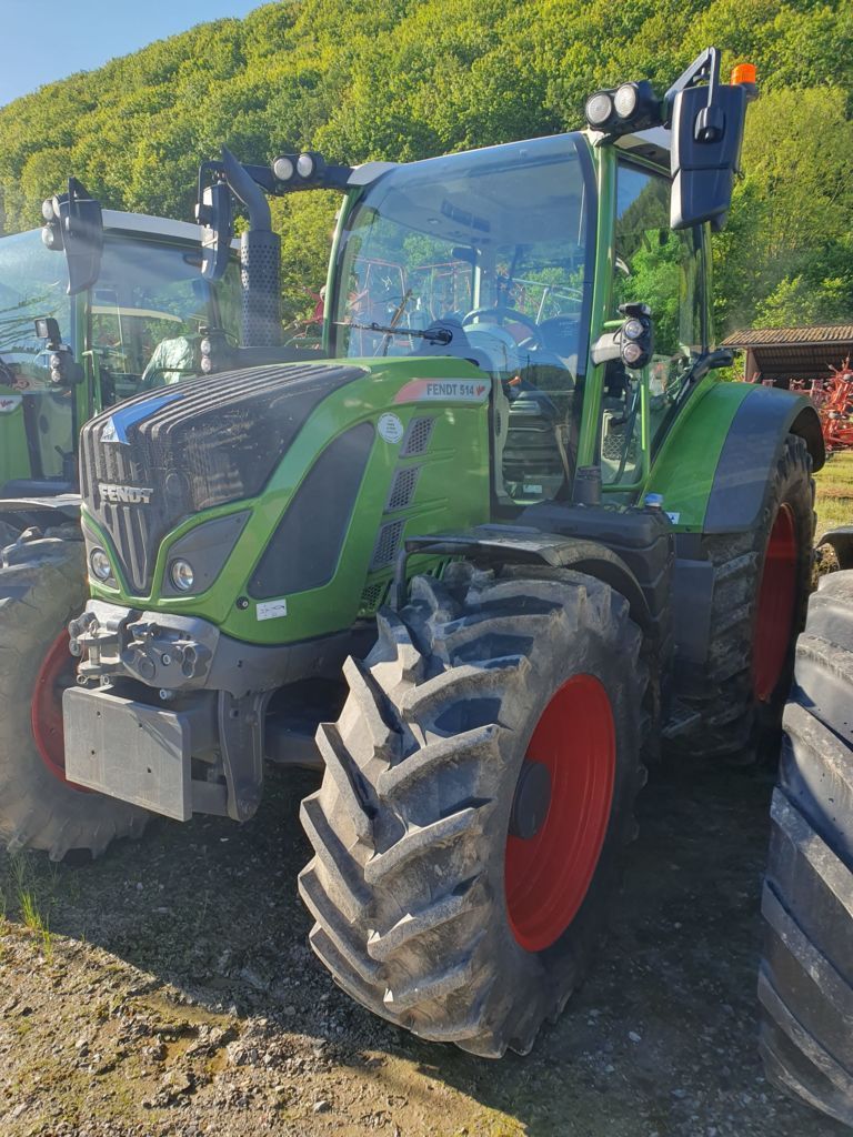 E-FARM: Fendt 514 Vario - Tractor - id 3MHCPQN - €99,000 - Year of construction: 2021 - Engine hours: 1,700,Engine power (HP): 140,France