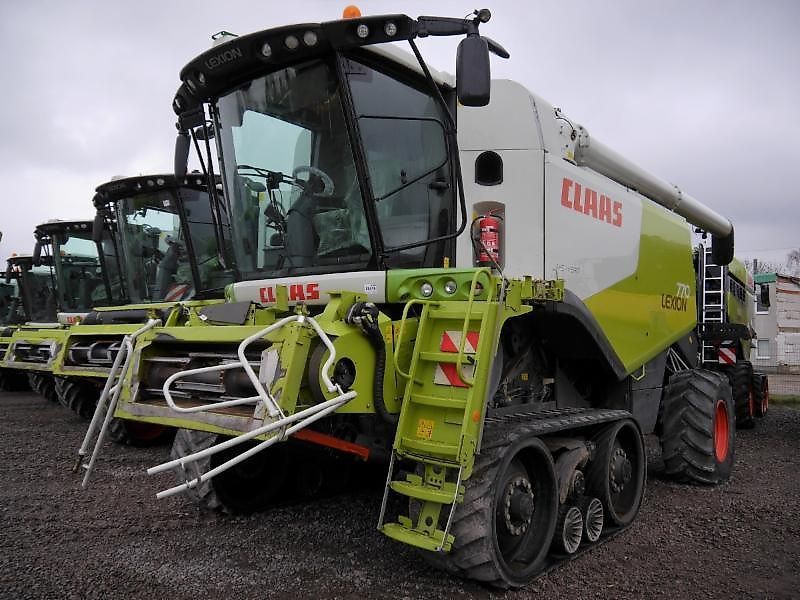 E-FARM: Claas Lexion 770 - Kombajn zbożowy - id KAB6ZGF - Rok produkcji: 2010 - Motogodziny: 3394,Moc silnika: 572,Niemcy