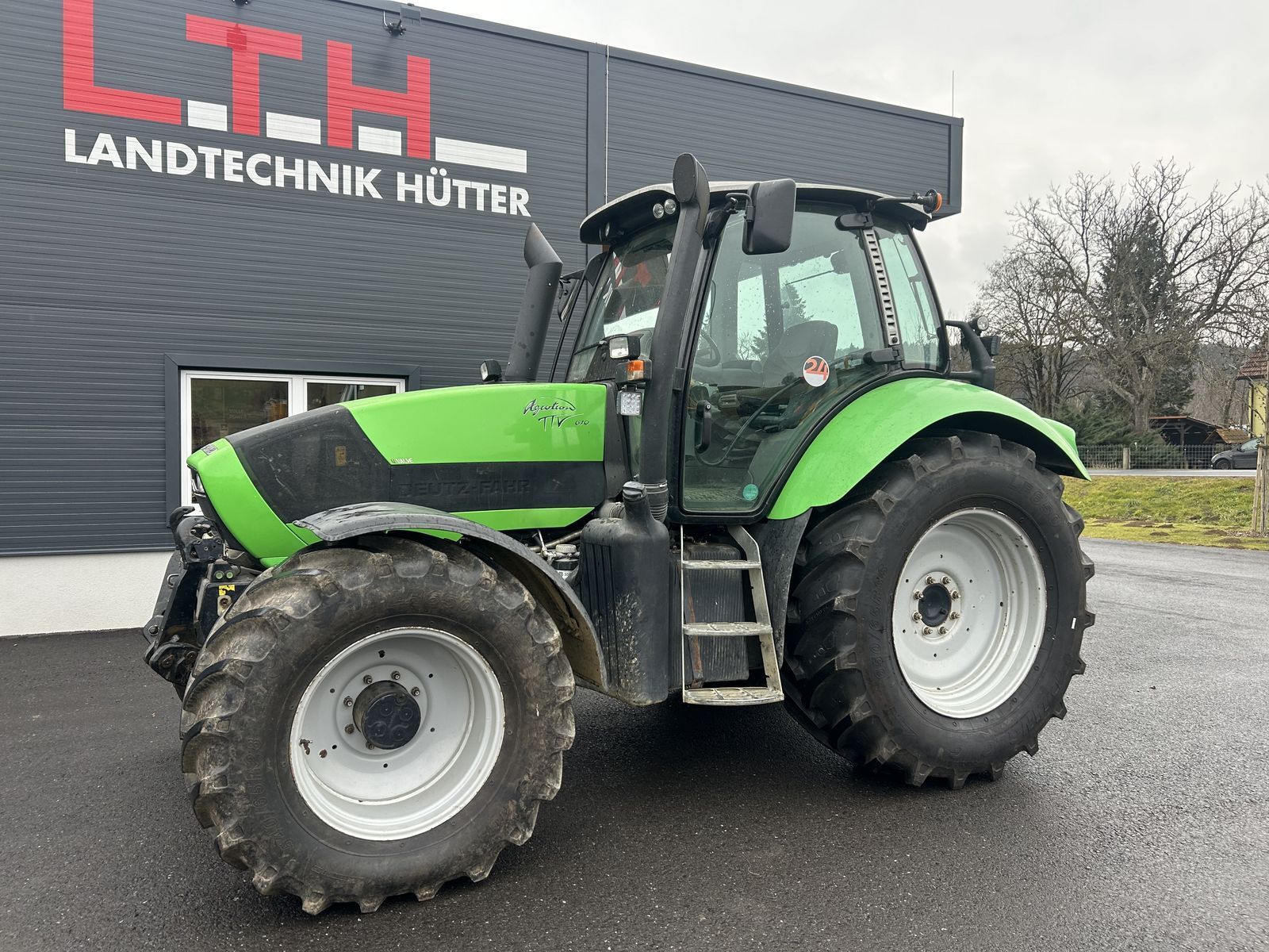 E-FARM: Deutz-Fahr Agrotron TTV610 - Tractor - id NJYVMLT - €58,000 - Year of construction: 2013 - Engine hours: 8,604,Engine power (HP): 164,Austria
