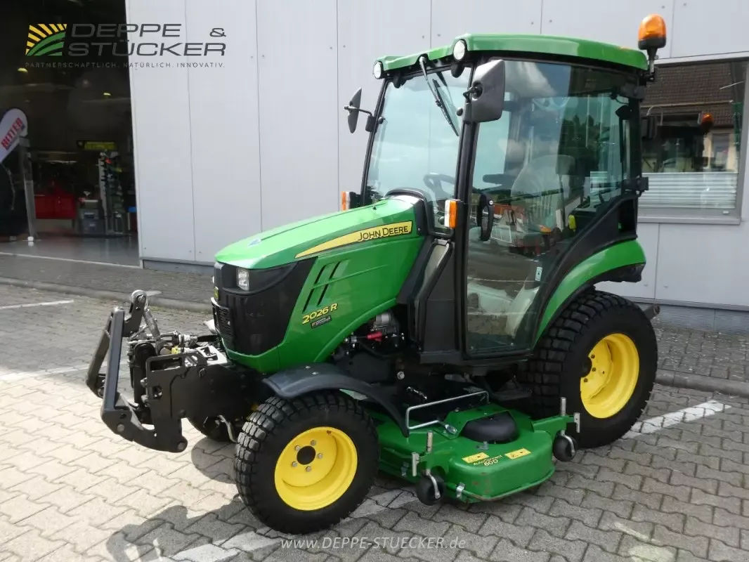 E-FARM: John Deere 2026 R - Traktor - id FMLXUX1 - 24 900 € - Rok produkcji: 2020 - Motogodziny: 156,Moc silnika: 26,Niemcy