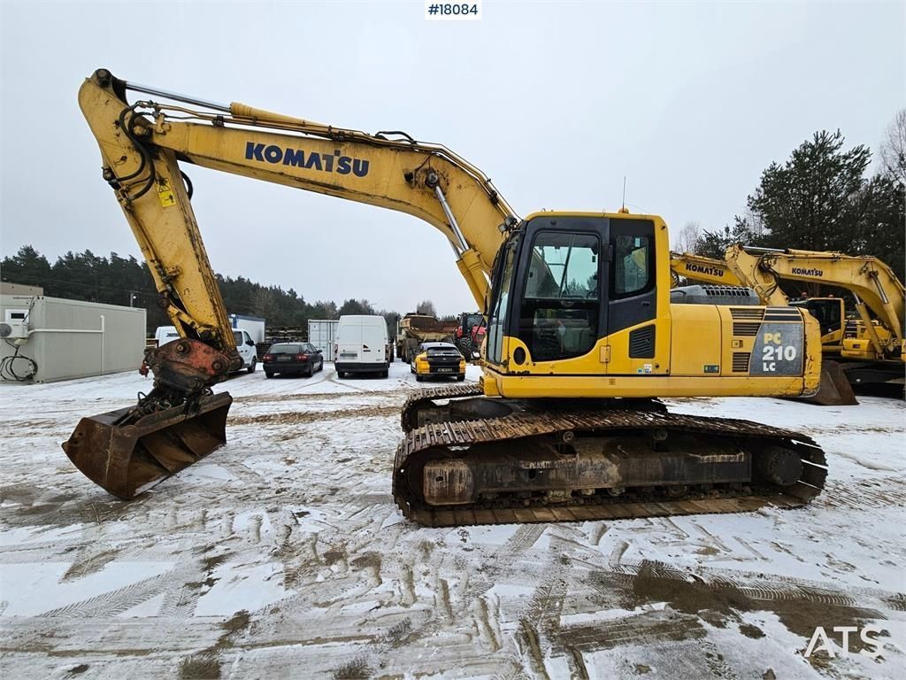 KOMATSU pc210lc-8 Crawler excavator €33,600