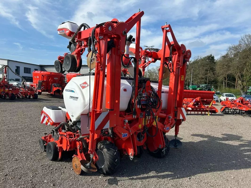 E-FARM: Kuhn Maxima 3 RT-E - Sembradora complementaria - id KG1L11W - 64.500 € - Año: 2024 - Alemania
