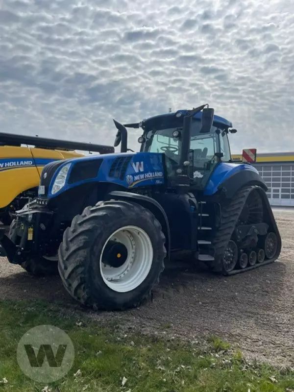 New Holland T8.410 Tractor €99,500
