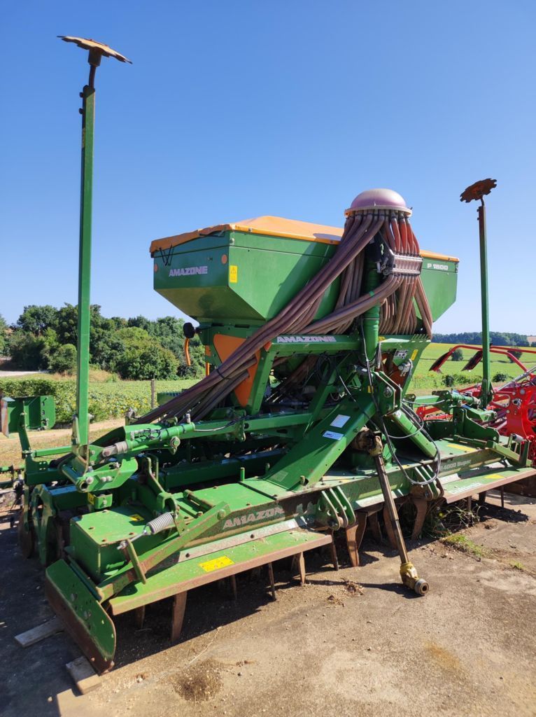 E-FARM: Amazone ADP - Drilling machine combination - id AT9DHW5 - €28,000 - Year of construction: 2013 - France