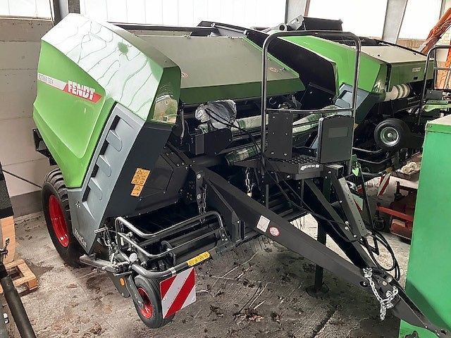 E-FARM: Fendt Rotana 130 F - Presă de balotat - id DQFZLIS - 42.000 EUR - Anul: 2024 - Germania