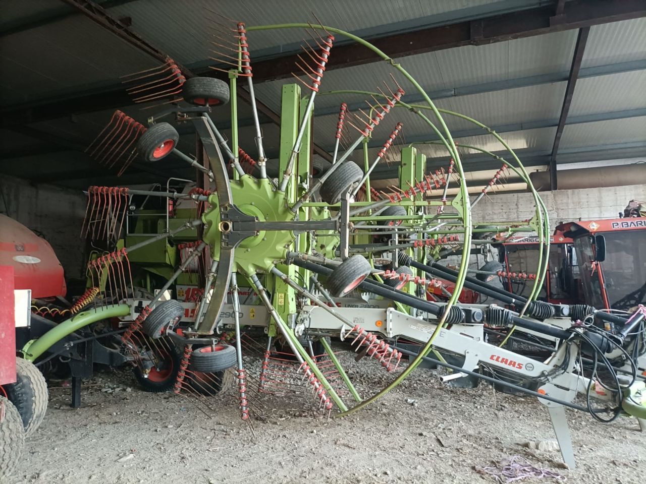E-FARM: Claas Liner 2900 - Tedder - id UGAMFNP - 16.000 € - Año: 2011 - Italia