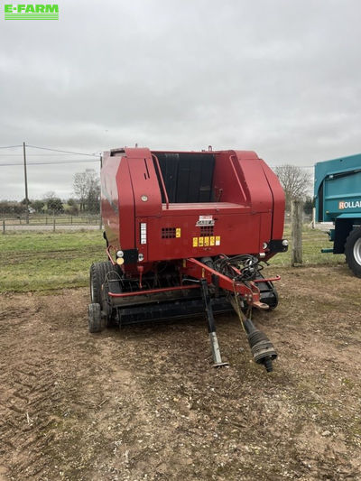 E-FARM: Case IH RBX 452 IS - Baler - id 8P2GF1I - €6,500 - Year of construction: 2003 - Total number of bales produced: 37,382,France