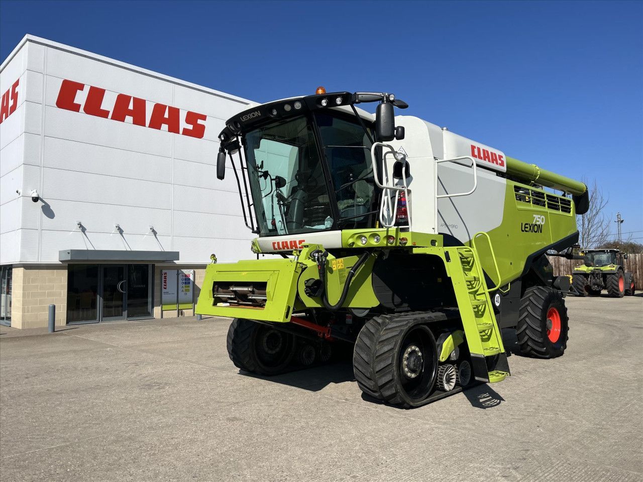 E-FARM: Claas Lexion 750 - Kombajn - id 5HBYE3L - 192 696 € - Rok výroby: 2018 - Hodiny motoru: 2 384,Spojené království