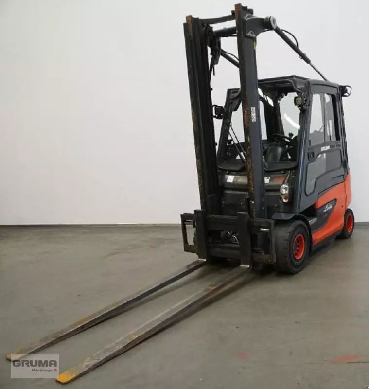 E-FARM: Linde e 25 387 - Targonca - id BDRYYNP - 13 900 EUR - Gyártási év: 2014 - Üzemóra (motor): 4105,Németország