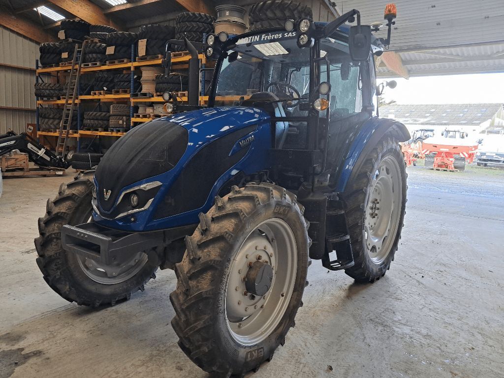 E-FARM: Valtra A105 - Trattore - id FTH5LML - 67.000 € - Anno di costruzione: 2023 - Ore: 1.000,Potenza del motore: 105,Francia