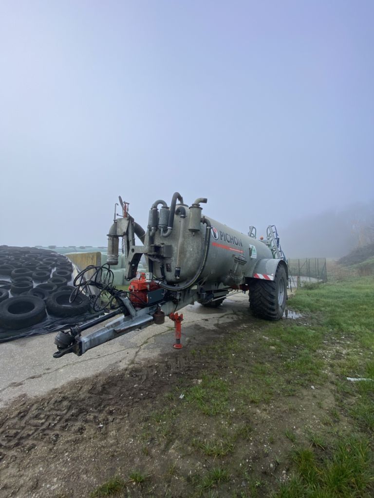 Pichon tci 11350 Self propelled liquid manure spreader €26,500