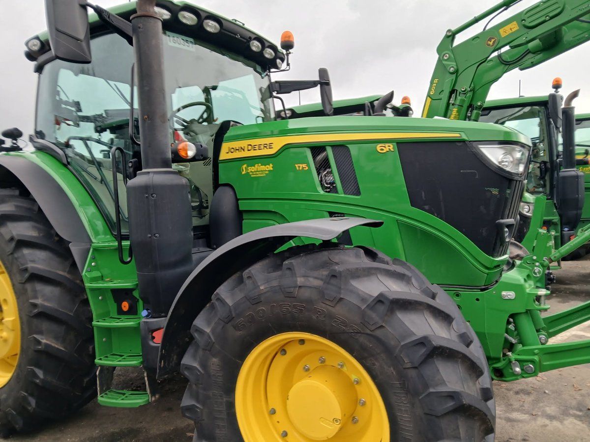 John Deere 6R 175 Tractor €144,900