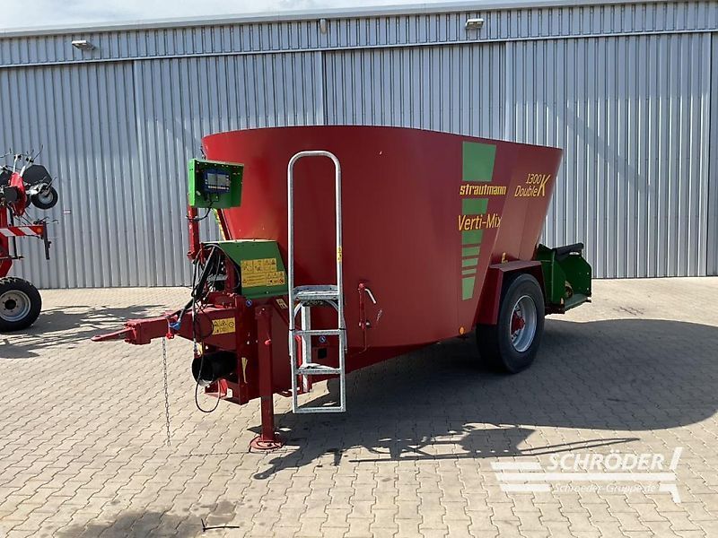 E-FARM: Strautmann Verti-Mix 1300 - Mixer feeder - id LIEF8VM - €33,885 - Year of construction: 2022 - Germany
