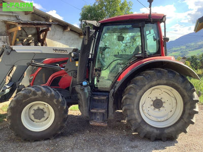 E-FARM: Valtra N104 - Tractor - id T2VVHVJ - €45,000 - Year of construction: 2017 - Engine hours: 3,750,Engine power (HP): 105,France