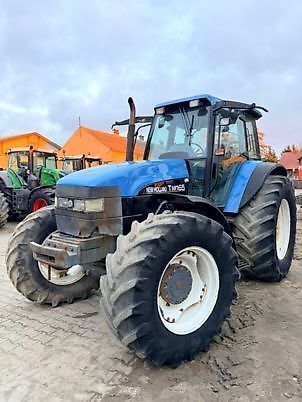 New Holland TM 165 Traktor 22 335 €